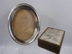 A Fine Continental Silver and Velvet Lined Jewellery Box, the silver top embossed with flowers