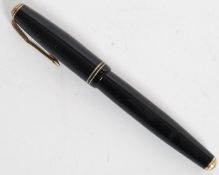 An American black and gold trim finished Geo S Parker '  Parker Vacumatic ' fountain pen with arrow