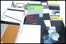 A collection of approx 50 12