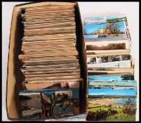 A collection of approximately 600 postcards mostly being early to mid 20th century comprising