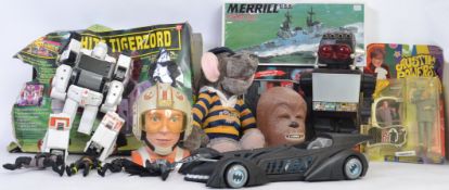 TOYS & GAMES: A good mixed collection of toys and games to include a boxed Power Rangers White