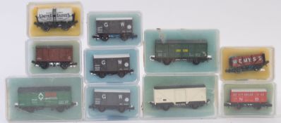 PICO N GAUGE; A collection of 7x N Gauge Pico railway trainset wagons / carriages,