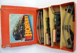 HORNBY 0 GAUGE: An original vintage Hornby 0 gauge railway trainset, Passenger Set No.