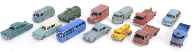 MATCHBOX LESNEY: A collection of vintage loose Matchbox Lesney diecast models (and other small