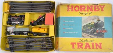 HORNBY: An original Hornby 0 Gauge clockwork railway trainset No.