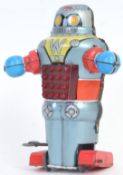1950's TIN PLATE ROBOT: A fantastic c1950's / 1960's clockwork tinplate ' Made In Hong Kong ' robot.