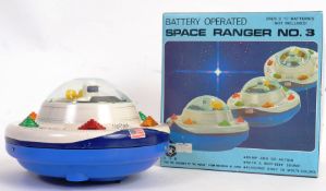 SPACE RANGER: A rare 1970's ' Modern Toys ' tinplate battery operated 4722 UFO spaceship / sci fi