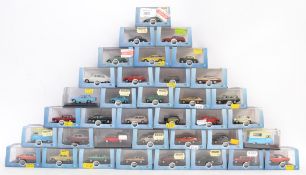 OXFORD 1:76: A large collection of 36x Oxford 1:76 scale boxed diecast models.