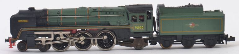 TRIX RAILWAYS; A Trix Railways N Gauge 70000 Britannia railway trainset locomotive and tender.
