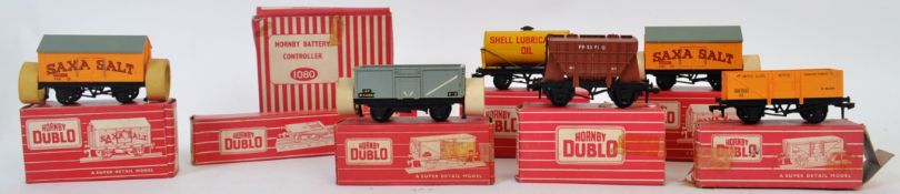 HORNBY DUBLO; A collection of 8x boxed Hornby Dublo railway trainset wagons and accessories; 4626,