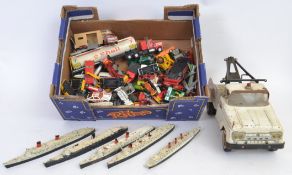 DIECAST: A collection of loose vintage assorted diecast to include Minic, Lesney, Corgi,
