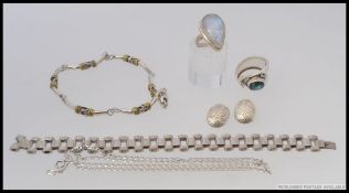 A collection of silver ladies 20th century jewellery to include 2 silver rings, 2 bracelets,