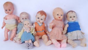 DOLLS: A collection of 6x vintage plastic / vinyl dolls to include a Roddy doll, Rosebud and others.
