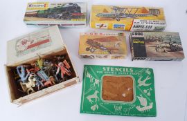 MODEL KITS: 4x vintage model kits - Frog, Revell,