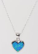 A 925 silver necklace with an heart shap