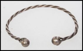 A 925 silver rope twist bangle bracelet
