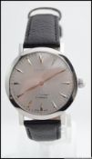 A gentlemans Roamer ' La Classique ' 17 jewels swiss vintage gentlemans wristwatch.
