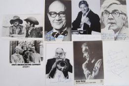 COMEDIANS: A collection of 8x autographs