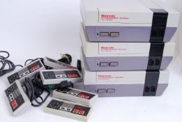 NINTENDO NES: Three original Nintendo NE