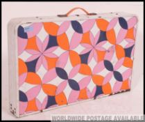 A vintage retro picnic collapsable 1970's folding picnic table ( see illustrations ) Measures: 61