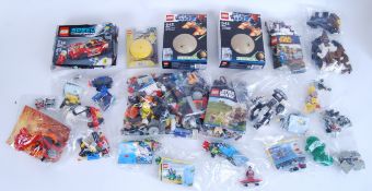 LEGO: A large collection of miscellaneous Lego - loose and boxed smaller sets. All unchecked.