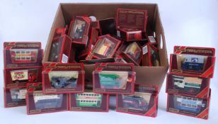 MATCHBOX MODELS OF YESTERYEAR: A good collection of approx 40x vintage Matchbox Models Of