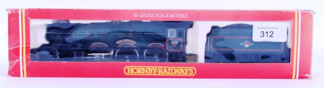 HORNBY: An original vintage Hornby 00 gauge railway trainset locomotive,