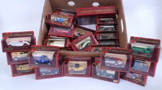 MATCHBOX MODELS OF YESTERYEAR: A good collection of approx 30x vintage Matchbox Models Of