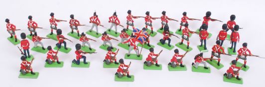 BRITAINS DEETAIL: A collection of 36x vintage Britains Deetail plastic and metal based soldier