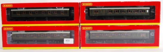 HORNBY: A collection of 4x Hornby 00 gauge railway trainset SR Maunsell carriages; R4299B, R4297B,