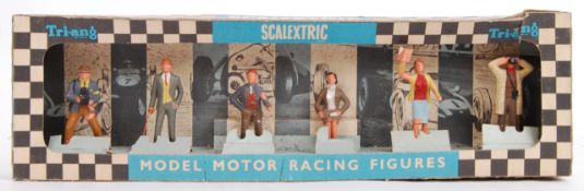 SCALEXTRIC: An original vintage Scalextric trackside Model Motor Racing Spectators set of figures,