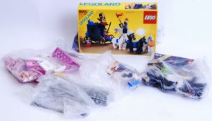 LEGO: A collection of vintage Lego to include: Knights Prisoner Convoy 6055 with original slipcase