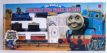 HORNBY: A Hornby World Of Thomas The Tank Engine boxed 00 gauge railway trainset.