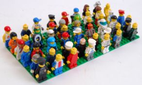 LEGO: A collection of 50x assorted Lego minifigures to include: vintage, Town, City, Arctic, etc.