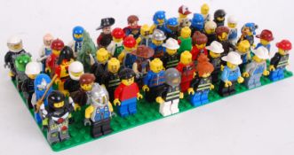 LEGO: A collection of 46x original Lego minifigs / minifigures.