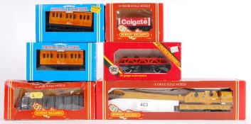 HORNBY: A collection of Hornby 00 gauge items - 2x World Of Thomas The Tank carriages and R749