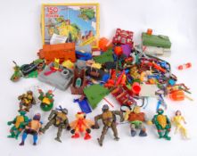 TEENAGE MUTANT NINJA TURTLES: A good mixed lot of assorted vintage Teenage Mutant Hero Turtles