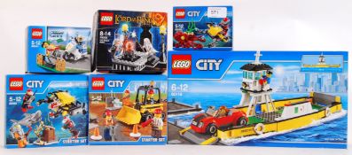 LEGO: A collection of 6x Lego sets - All believed to be complete (but unchecked by us) to include