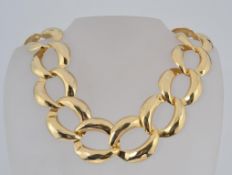 A vintage choker necklace made with plan