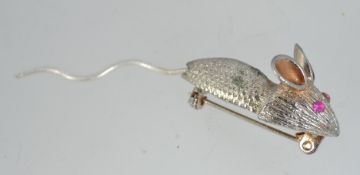 A vintage white metal mouse pin brooch w