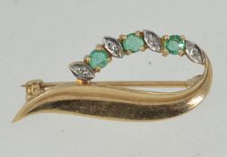 A vintage 9ct gold hallmarked Art Nouve