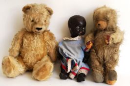 DOLLS & BEARS: A 1930's teddy bear, alon