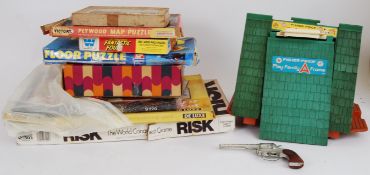 BOARD GAMES & TOYS: An assorted mix of v