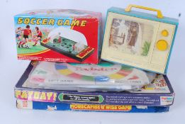 BOARD GAMES: A collection of vintage boa