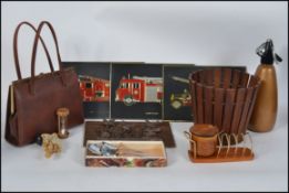 A collection of retro items to include vintage record case, handbag and other items. Good retro mix.