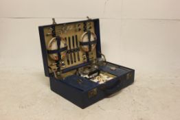 A vintage retro Sirram picnic set in original case,