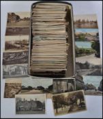 A collection of older UK view postcards. Approx 700 - all small size.