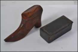 A black lacquered papier mache snuff box of rectangular dating from 19th century,