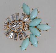 A good vintage yellow metal brooch pin i