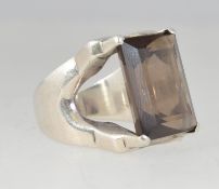 A 925 silver dress ring with large emera